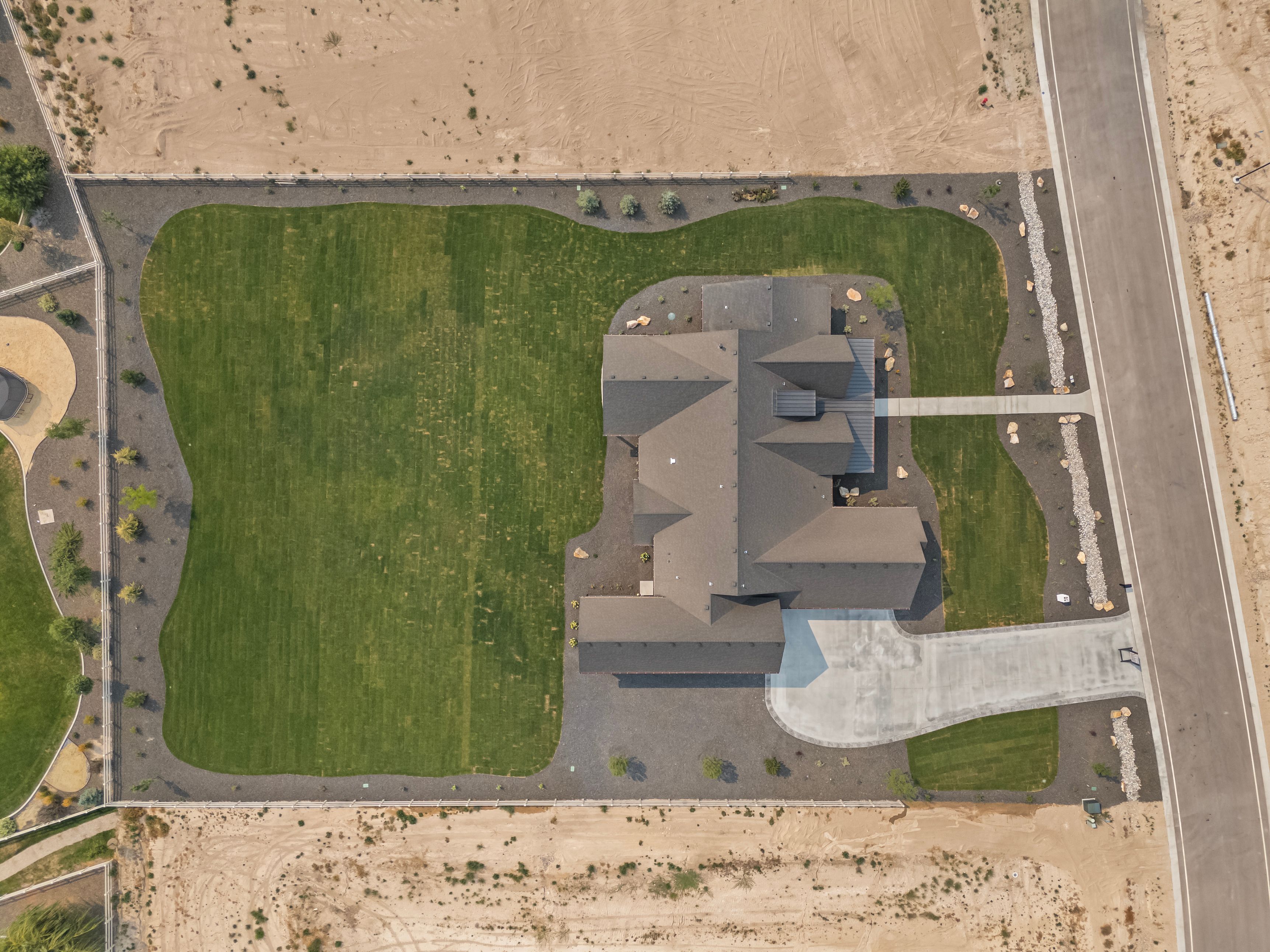 Sawtooth — drone view, property and horizon